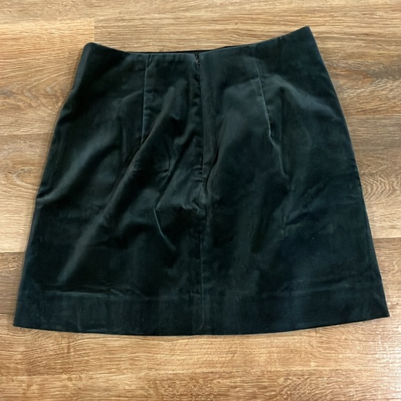 NWOT J. Crew Green Skirt - Picture 3 of 5